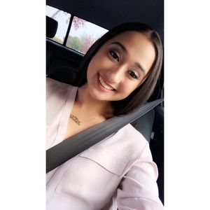 Meet your Posher, Karina